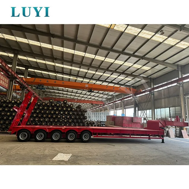 Пет{0}}жично десет{1}}осово ниско плоско полуремарке-